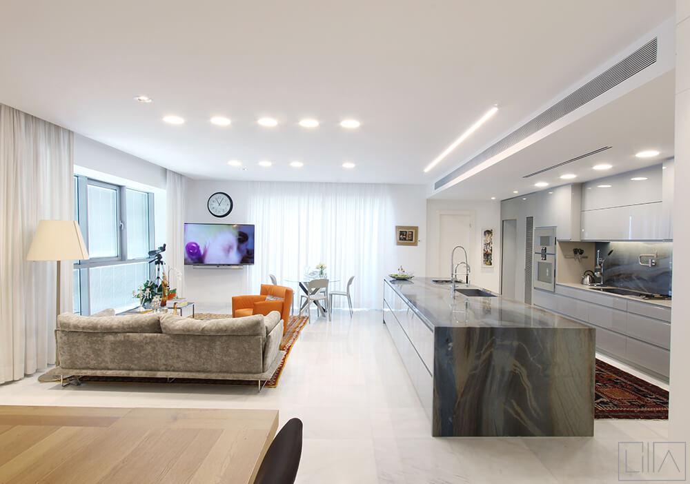 מעצבת פנים לדירה גדולה